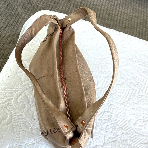 Hobo purse shimmery leather with rose gold - Picture 5 of 8